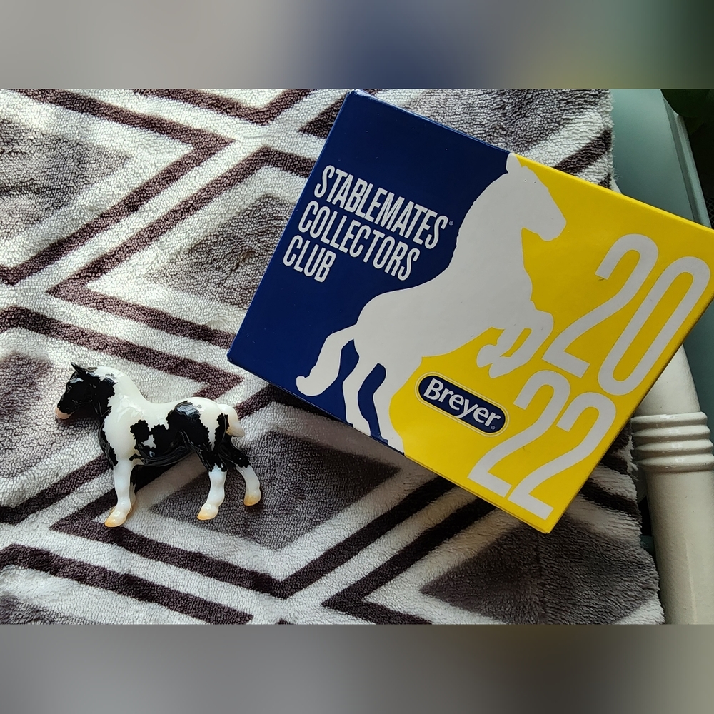 2022 Breyer Stablemate Club Jameson